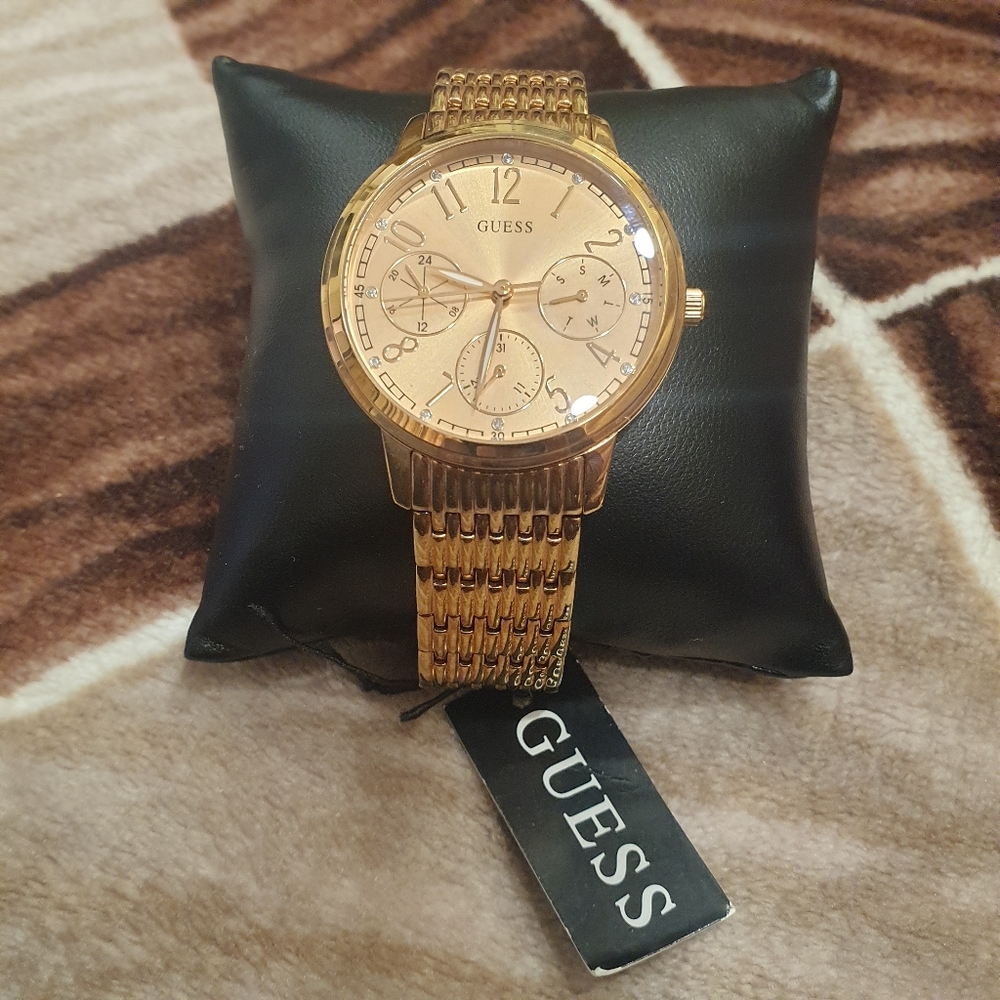 Authentic Guess women watch - Picture 1 of 6